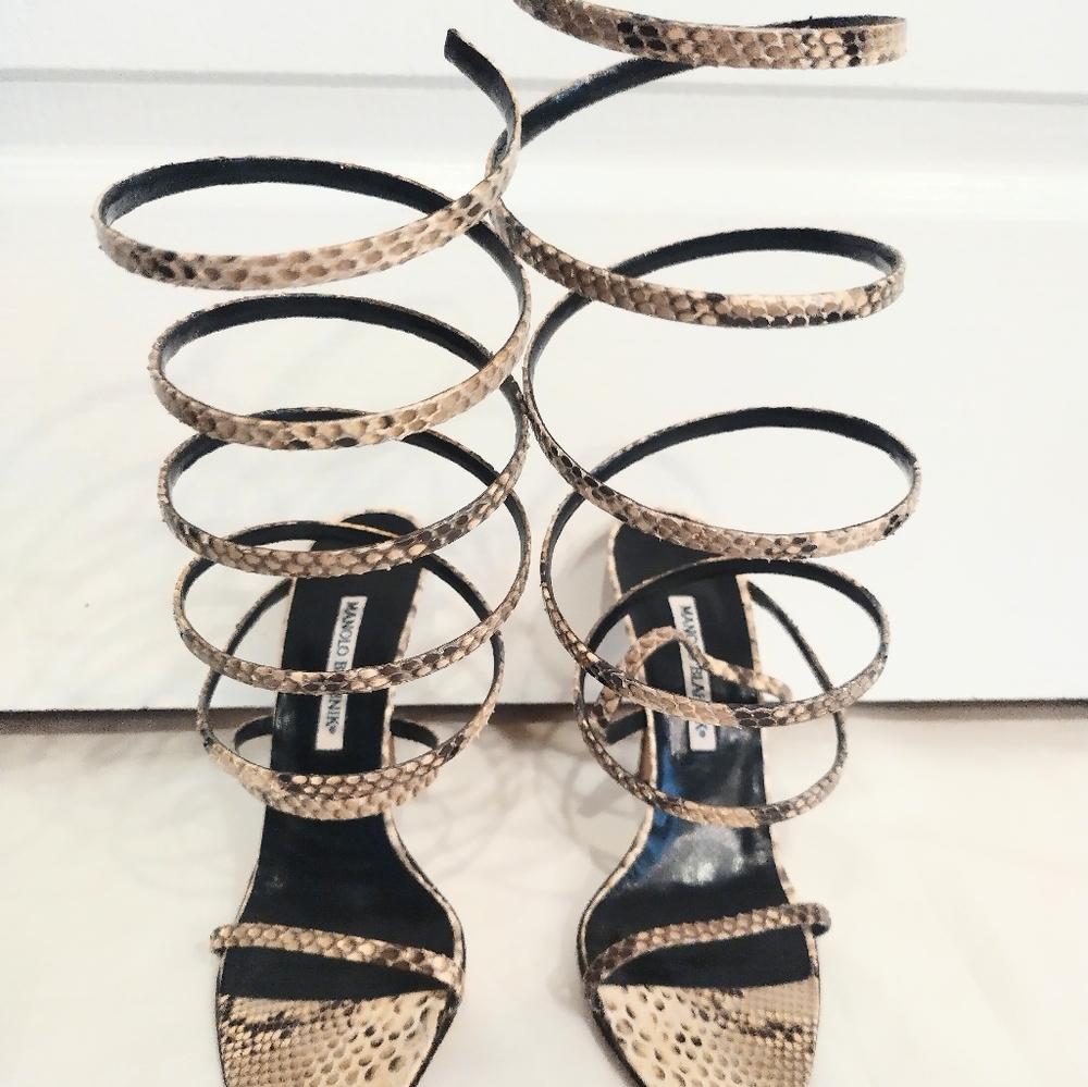 Rare Vintage Manolo Blahnik snake skin spiral knee high cage heels sz 9.5 NEW